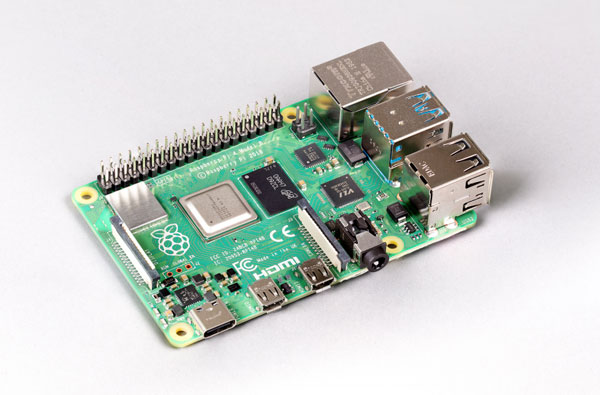 树莓派4推出8GB内存版：Raspberry Pi OS 64 位镜像 Beta