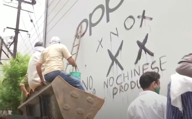 印度给中国电子产品使绊子，iPhone 12遭遇通关延误