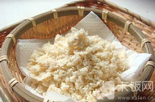 自制豆浆后会过滤出豆渣来，正常情况下豆渣能吃吗