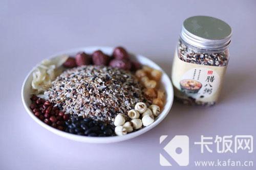 “寒冬腊月”指春节前最冷的三个月，其中“冬”是指
