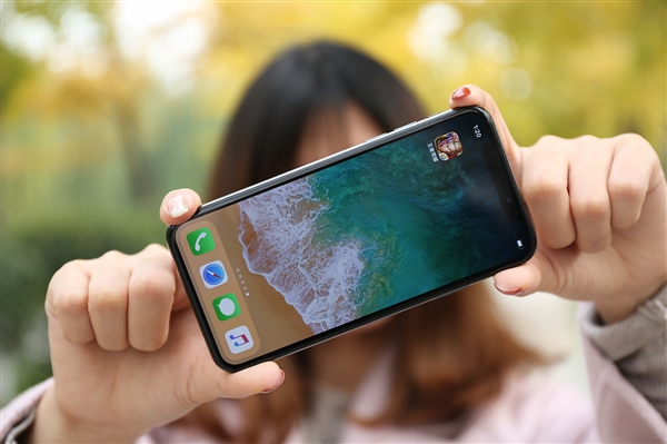 iPhone 11成为2020年度最畅销智能手机，iPhone 12 mini的销量出乎意料