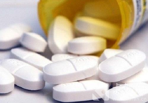 如果药丸、药片体积太大，难以下咽，可以嚼碎服用吗