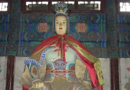 万里长城第九关“娘子关”，得名于古代一位巾帼英雄，她是