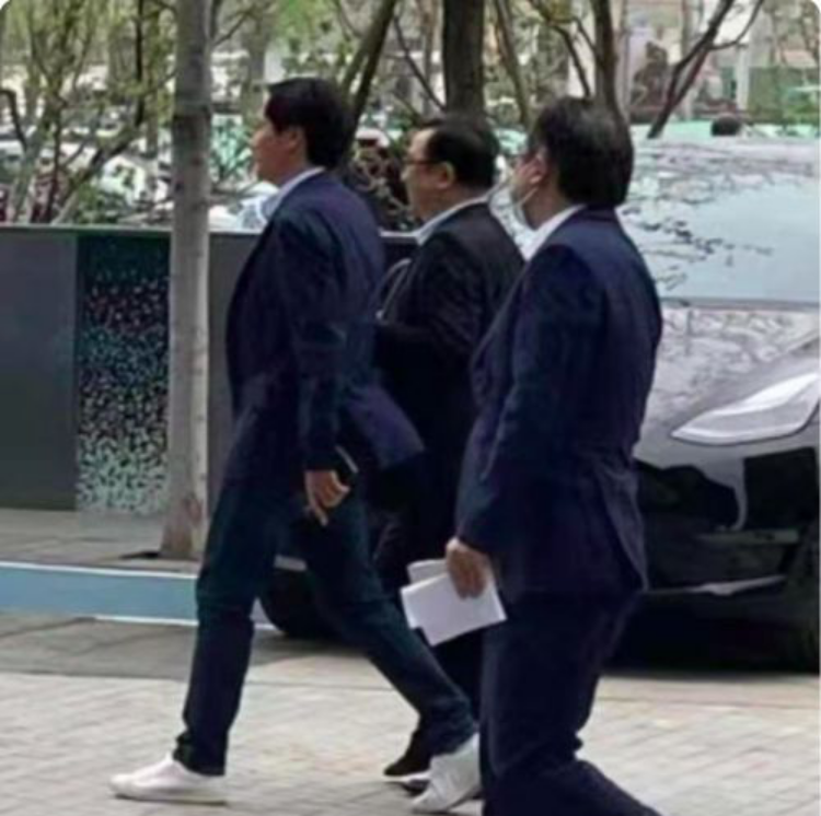 王传福与雷军同框出现！小米造车，会是比亚迪代工吗？