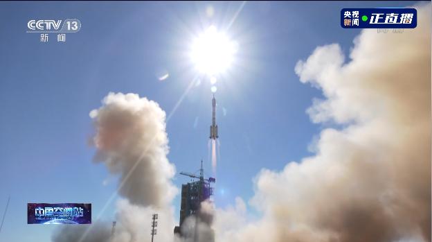 刚刚！神舟十二号载人飞船发射圆满成功