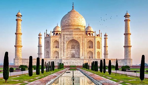 举世闻名的泰姬陵，位于