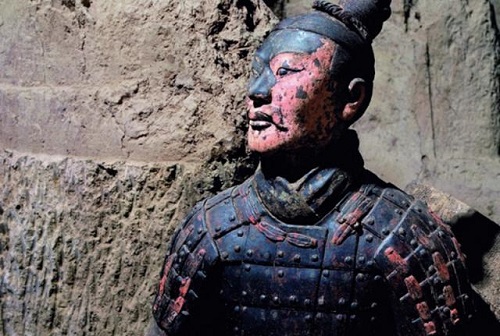 西安的秦兵马俑有彩色的吗