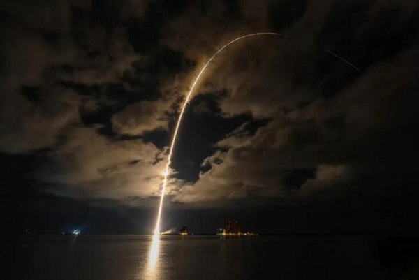 亚马逊联手运营商Verizon，加剧和SpaceX的竞争