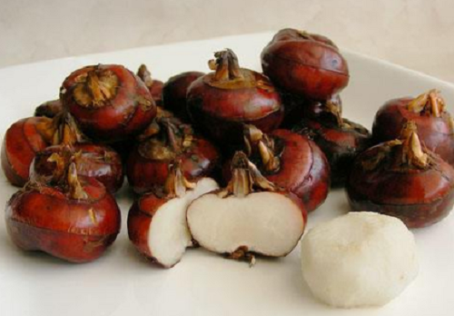 下列哪种食用荸荠的方式更安全健康