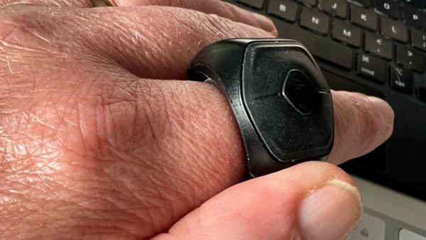 苹果智能戒指研发获得2项专利，可以用于虚拟现实环境操作