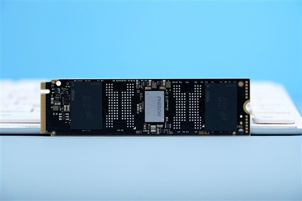 速度达5000MB/s！英睿达P3 Plus 1TB SSD图片来了！鉴赏一下