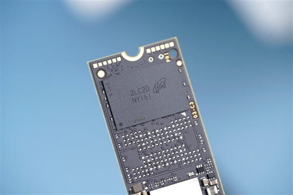 速度达5000MB/s！英睿达P3 Plus 1TB SSD图片来了！鉴赏一下