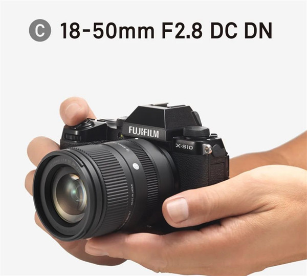 适马富士 X 卡口 18-50mm F2.8 镜头11月25日上市 镜身重仅285g 镜头由10组13片镜片组成