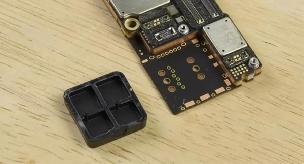 美版iPhone 14可能依然会大量上市：华强北开孔30元 甚至有的改实体卡免费开孔