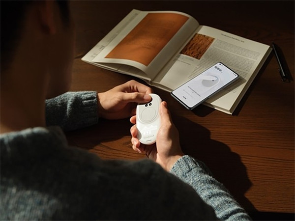 OPPO新一代AR智能眼镜Air Glass2亮相：全球首款树脂衍射光波导镜片