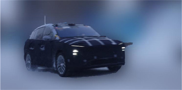 蔚来 EC7 全新纯电 SUV 路试谍照曝光，可能在 NIO Day 2022 现身