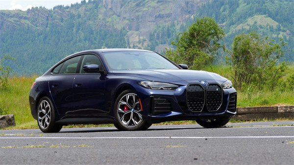 宝马将在美国召回 3,431 辆 2022-2023 年款 i4 eDrive40 和 iX xDrive50 电动汽车