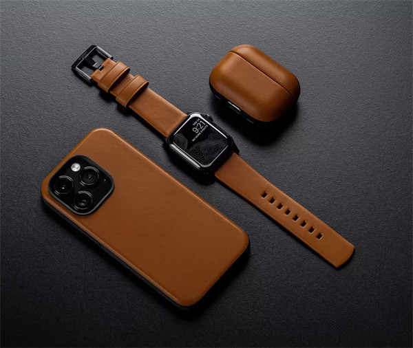 Nomad 为 Apple Watch 推出 Modern Band 皮革表带，采用 English Tan 棕褐色设计