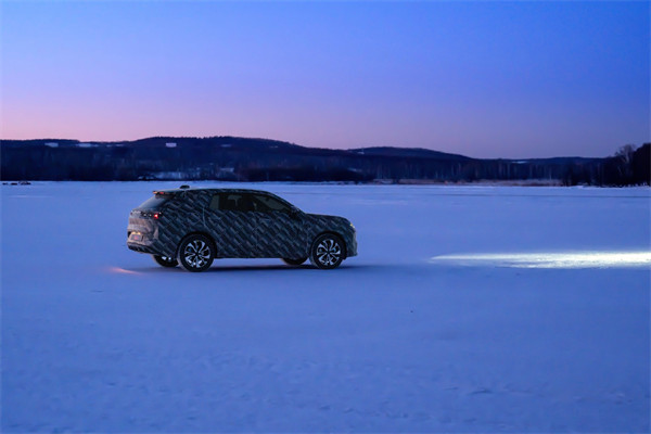 领克全新大 5 座新能源中型 SUV“DX11”正式命名领克 08，可能与魅族 20 系列一同发布