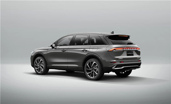 长安林肯冒险家上市的，售价区间24.58-34.58万元