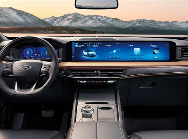 福特探险者昆仑巅峰版上市，售价为39.98万元