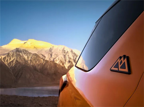 福特探险者昆仑巅峰版上市，售价为39.98万元