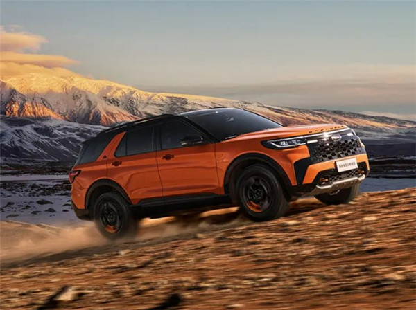 福特探险者昆仑巅峰版上市，售价为39.98万元