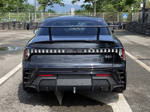 领克03高性能版发布，搭载2.0T双增压发动机