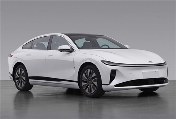 长安全新品牌启源旗下的首款车型 A07路试“谍照”曝光