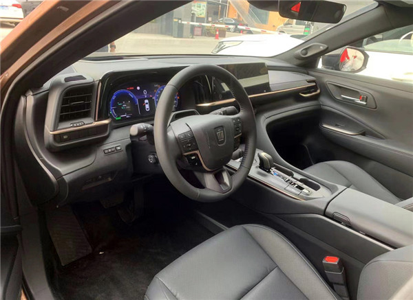 丰田皇冠SportCross开启预售，售价36.90万元起