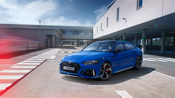 2023 款奥迪 RS 5 上市，售价 85.28 万元起