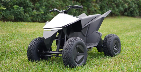 特斯拉 Cyberquad 儿童版全地形摩托车在欧洲市场推出