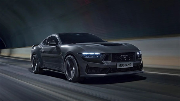 全新福特 Mustang Dark Horse 车型亮相，将于 2024 上半年上市