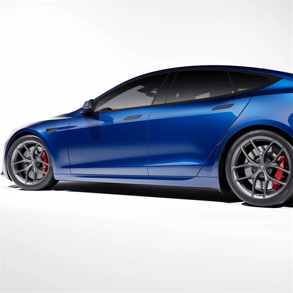 特斯拉 Model S Plaid 碳陶瓷刹车套件上架，售价 109494 元