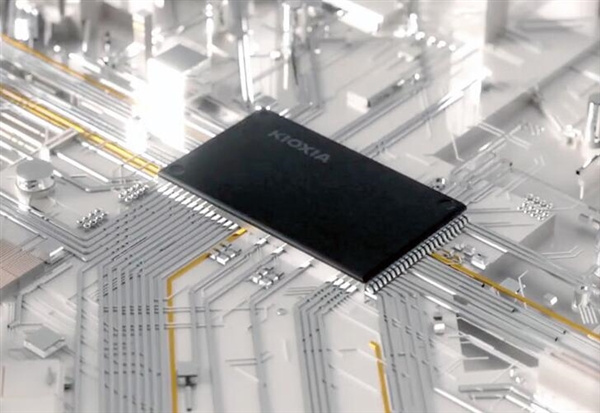 铠侠EXCERIA PLUS极至光速G3 NVMe固态硬盘上架