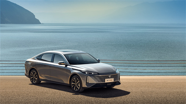 长安第三代逸动上市，售价8.39万元