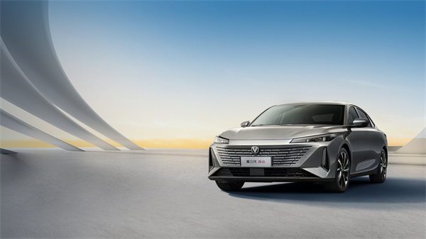 长安第三代逸动上市，售价8.39万元