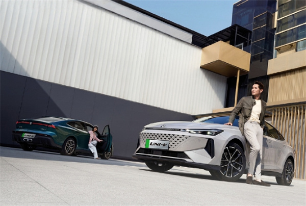 长安第二代 UNI-V 智电 iDD 车型上市