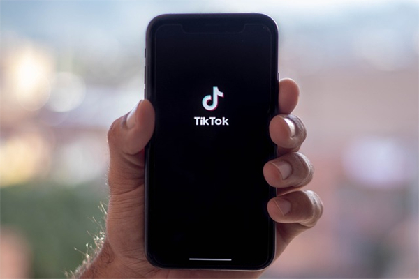 TikTok 将识别并标注第三方 AI 生成内容