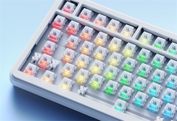 黑爵 AK820MAX 三模机械键盘盘新增“飞鱼轴”版