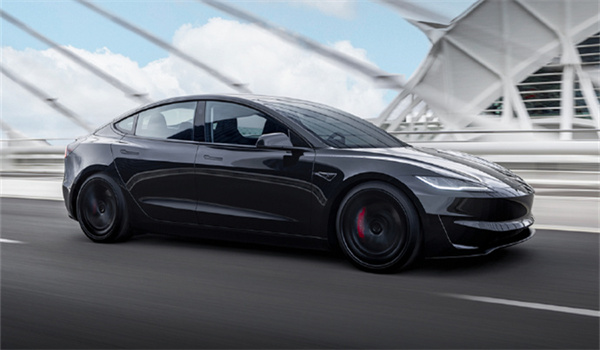 特斯拉 Model 3 高性能版开启交付