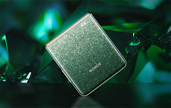 荣耀巨幕小折叠 Magic V Flip 开售