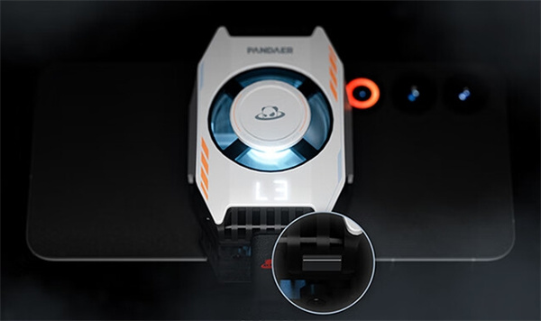 魅族 PANDAER 冰能散热背夹开售