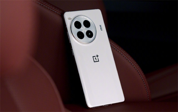 一加 Ace 3 Pro 今日开售，售价 3199 元起