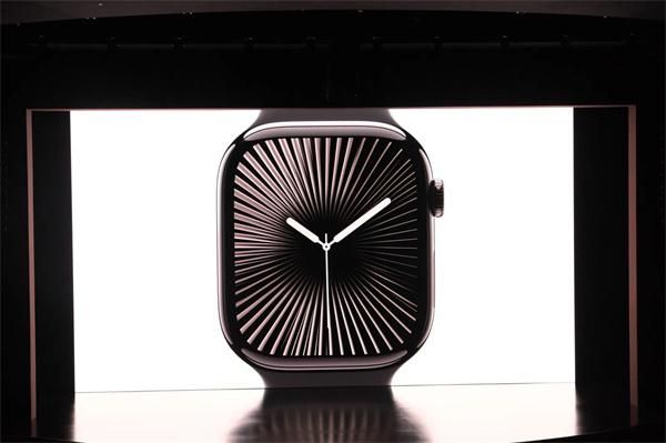 苹果发布 Apple Watch Series 10 智能手表