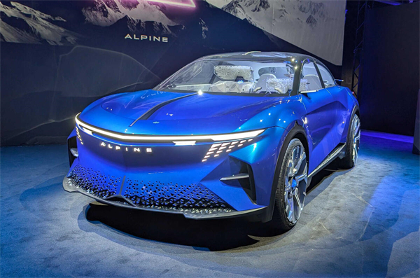 Alpine A390 Beta 概念车亮相，预计明年量产